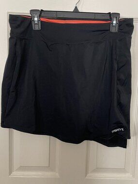 Trayl Black Skort
